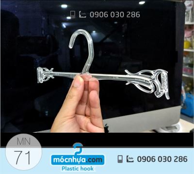 Sản xuất Móc Nhựa Treo Đồ Lót - Giải Pháp Lợi Cho Ngành Thời Trang