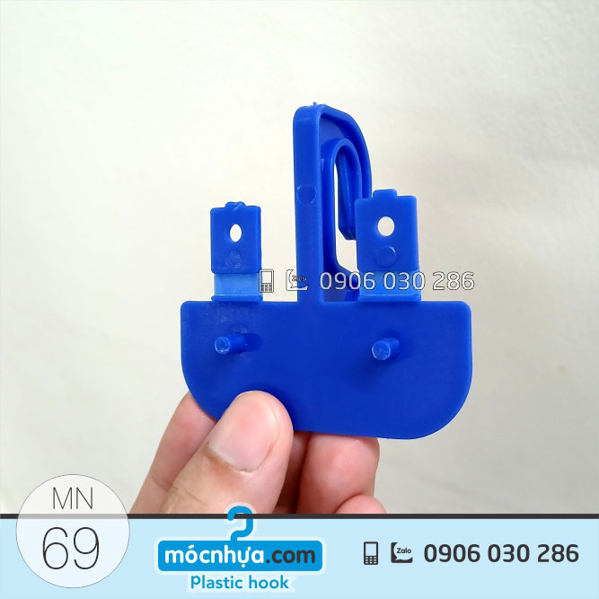 Móc-nhựa-treo-gói-hút-ẩm-màu-xanh-dương